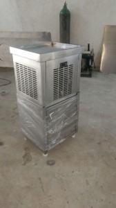 Counter defreezer cabinet built using thermal paste bonding
